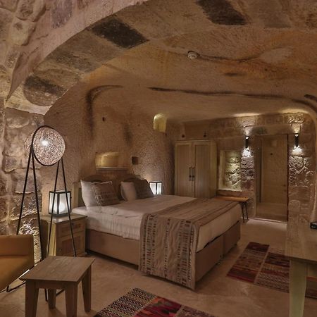 Acropolis Cave Suite Юргюп Екстериор снимка