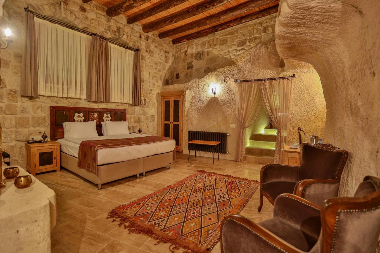 Acropolis Cave Suite Юргюп Екстериор снимка