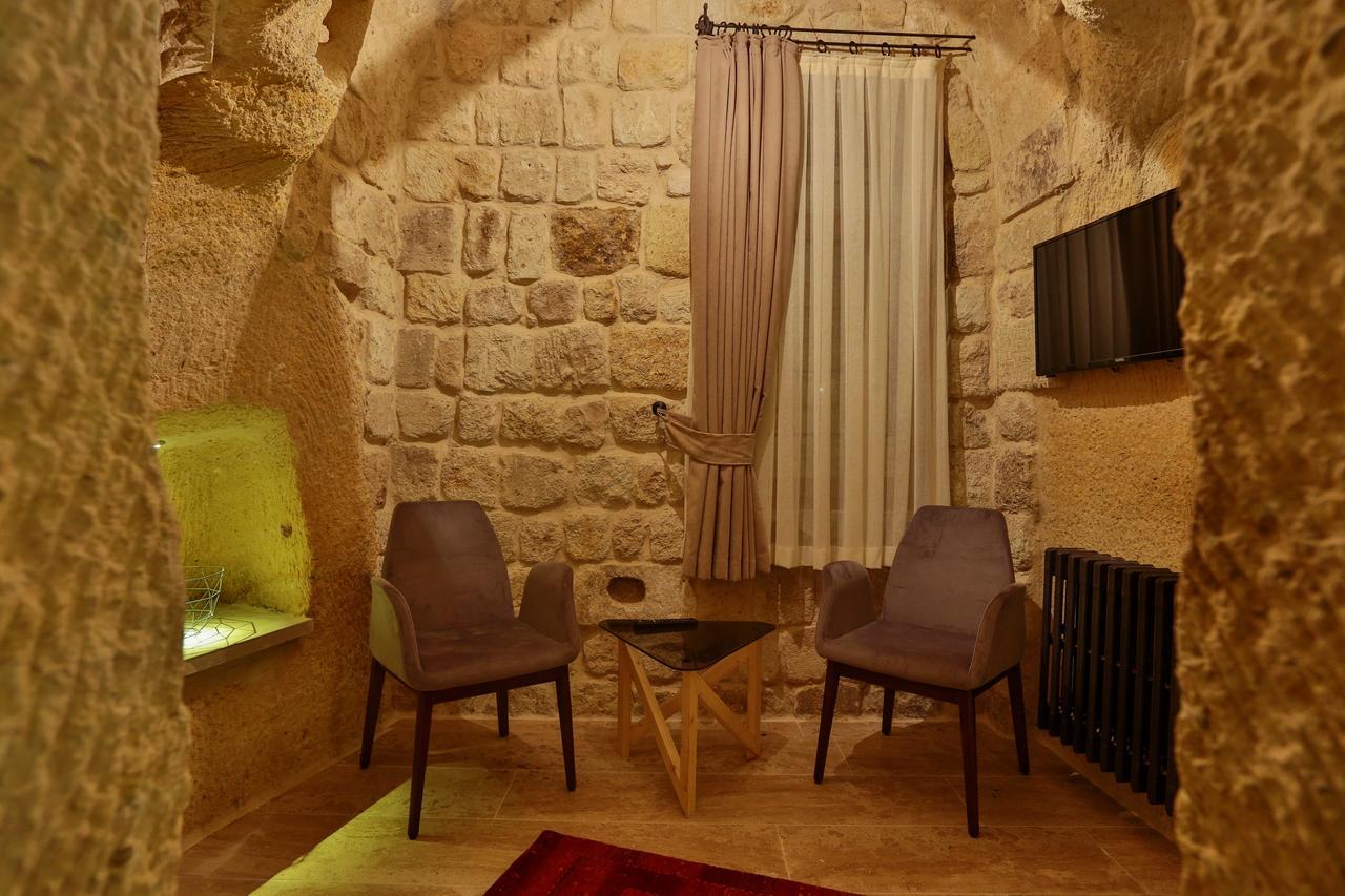 Acropolis Cave Suite Юргюп Екстериор снимка