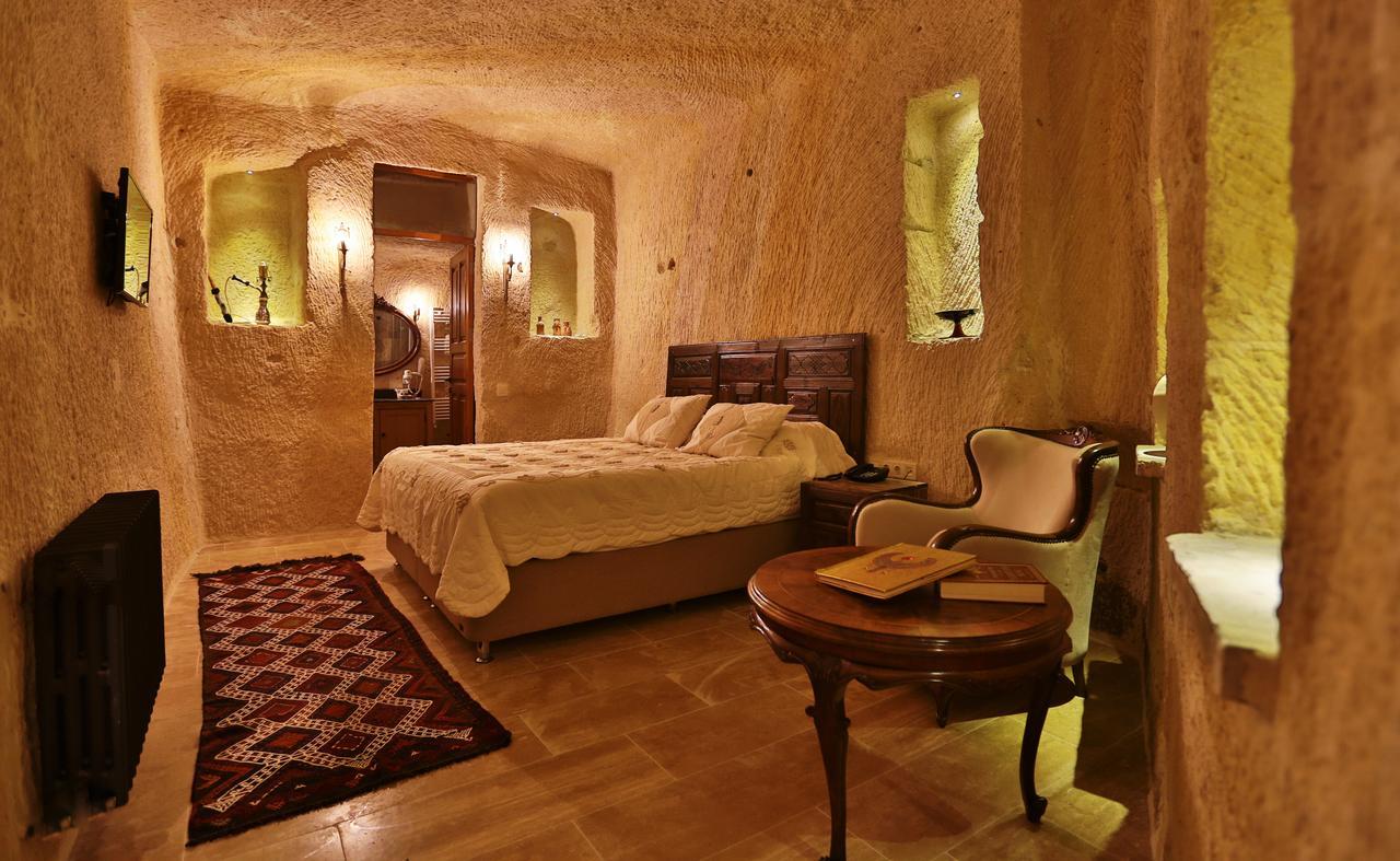 Acropolis Cave Suite Юргюп Екстериор снимка