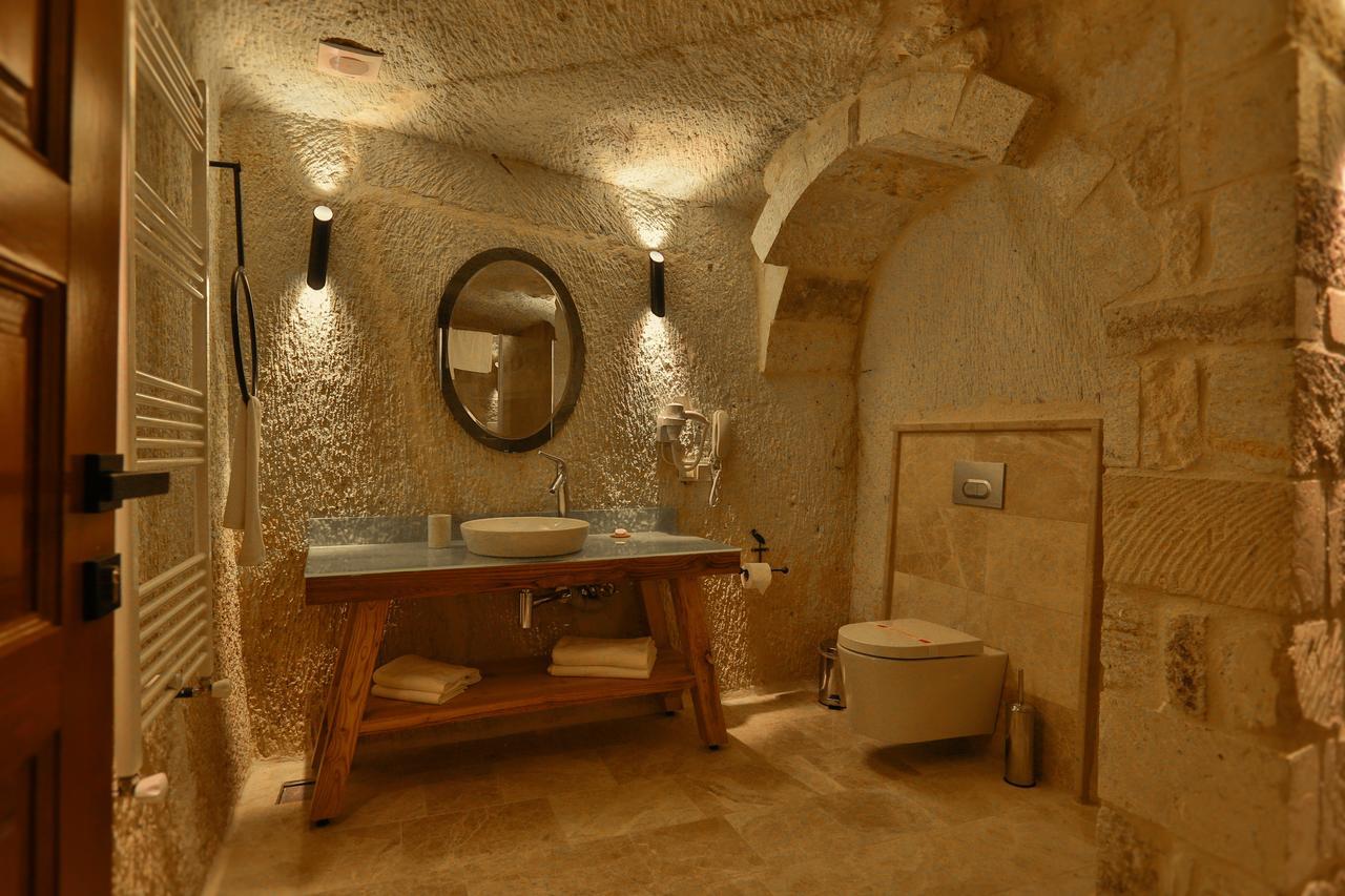 Acropolis Cave Suite Юргюп Екстериор снимка