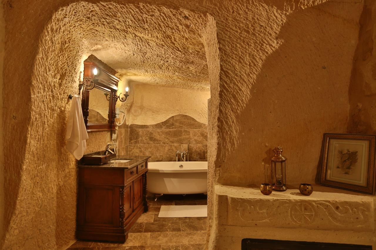 Acropolis Cave Suite Юргюп Екстериор снимка