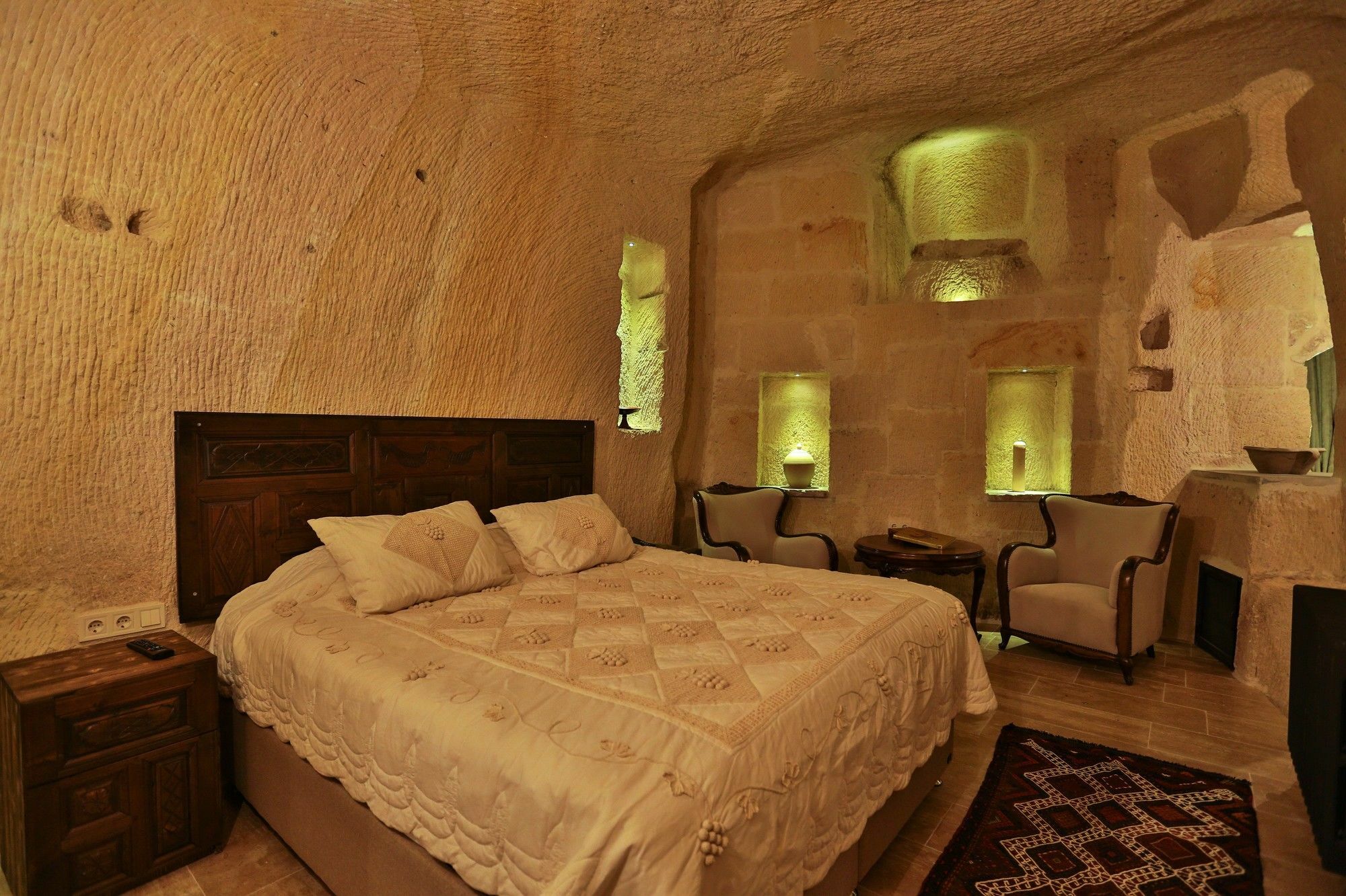 Acropolis Cave Suite Юргюп Екстериор снимка